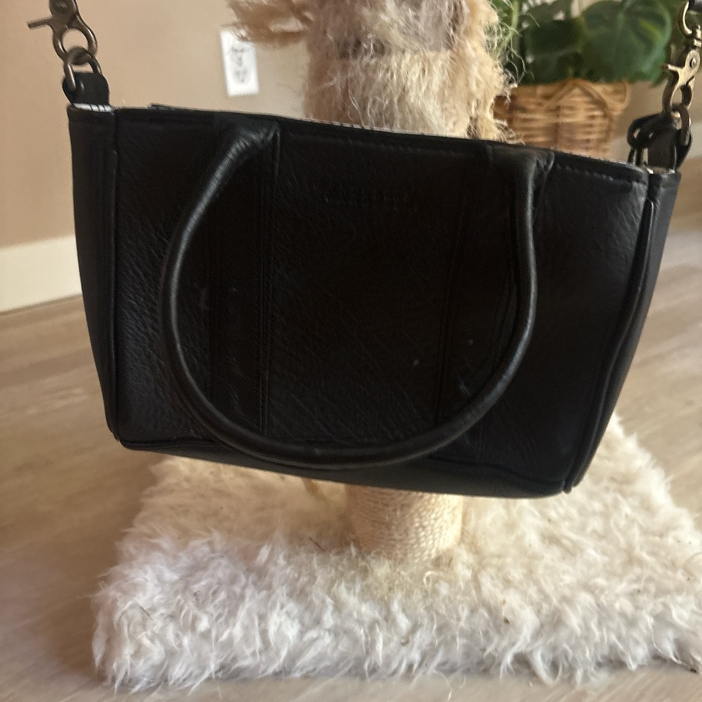 Elegant Black Leather Handbag